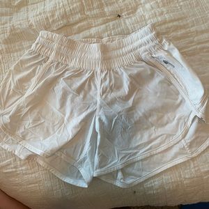 White Lululemon Tracker Short - Size 6